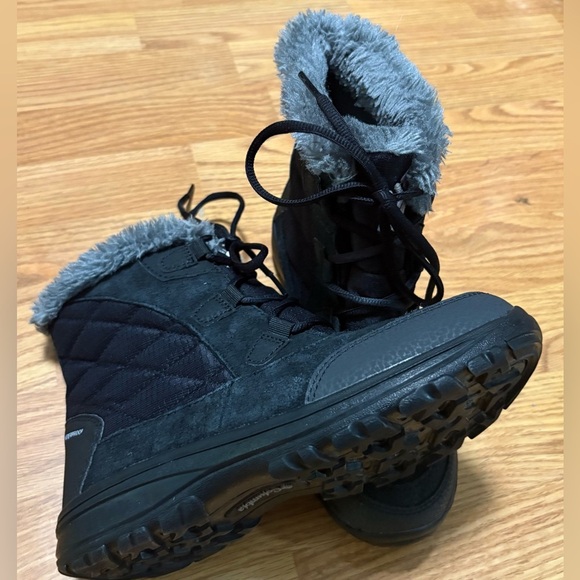 Columbia Black and Gray Winter Boots size 6 - Picture 1 of 7